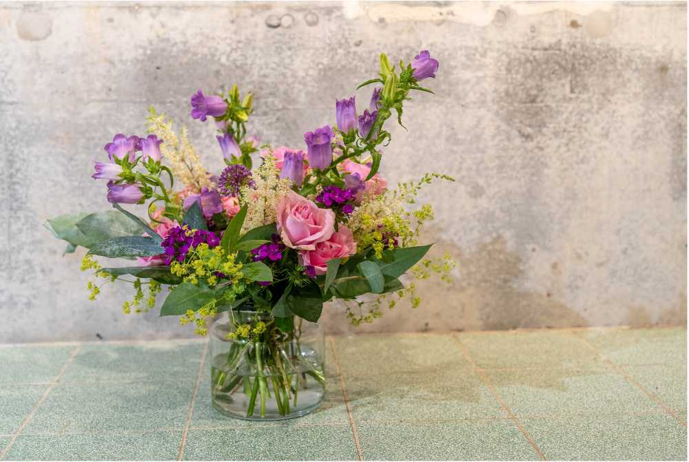 Moyses Stevens Flower School: Summer Vase Workshop