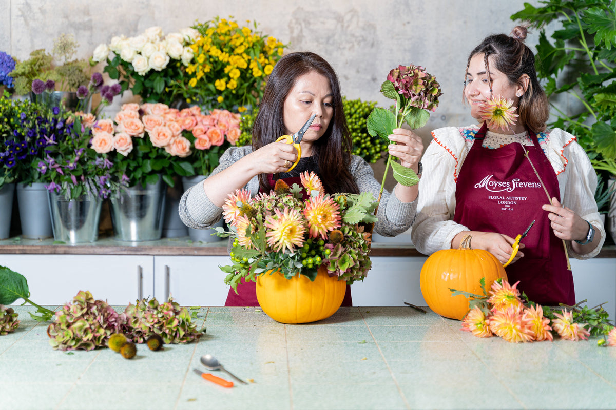 Halloween Special – Floral Pumpkin Centrepiece