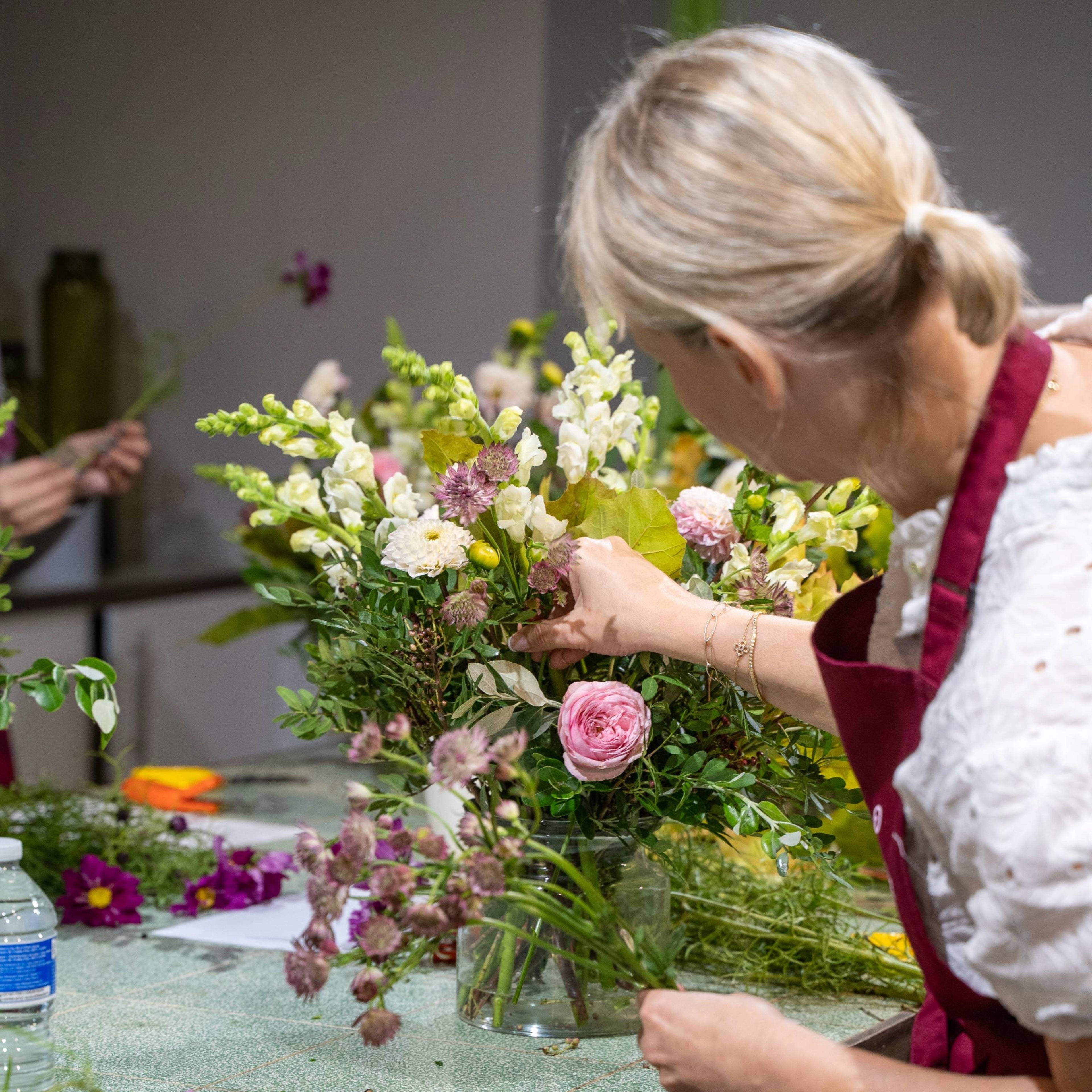 Spring in Bloom: Vase Arrangement Workshop