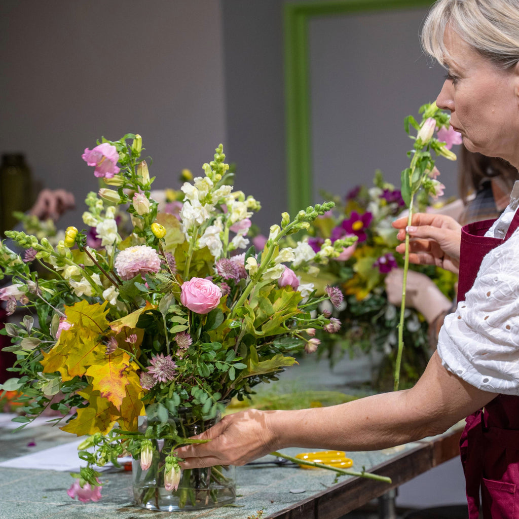 Spring in Bloom: Vase Arrangement Workshop