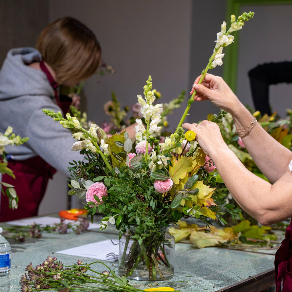 Spring in Bloom: Vase Arrangement Workshop